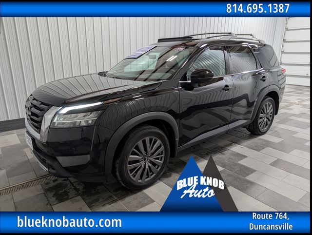 2023 Nissan Pathfinder SL 4WD's photo