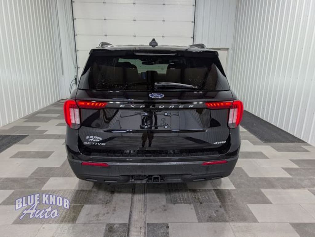 Used 2025 Ford Explorer Active SUV