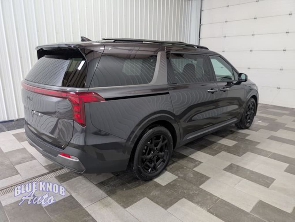 Used 2026 Kia Carnival SX Minivan/Van