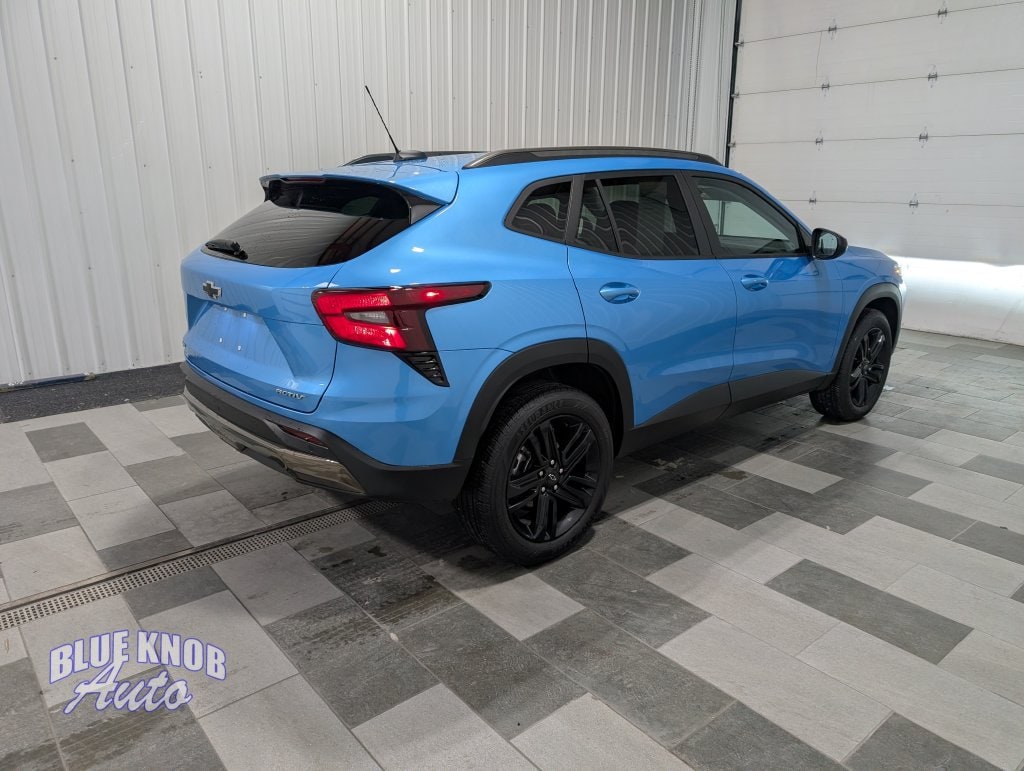 Used 2025 Chevrolet Trax Activ SUV