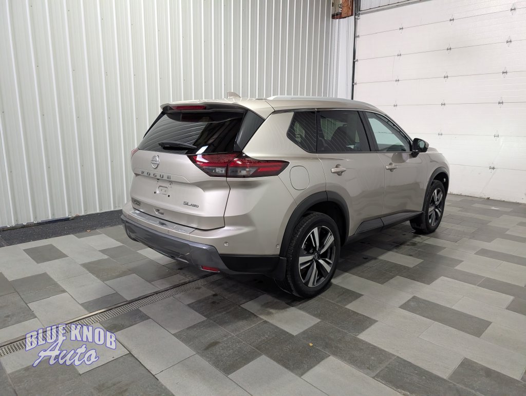 Used 2024 Nissan Rogue SL SUV