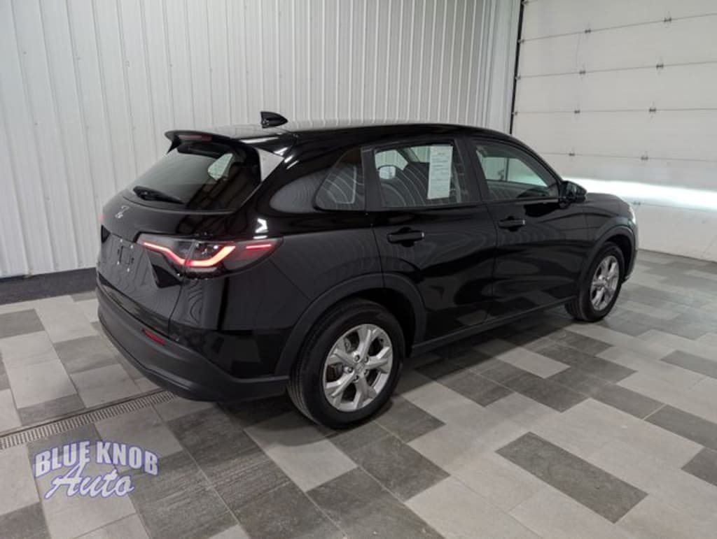 Used 2025 Honda HR-V LX SUV