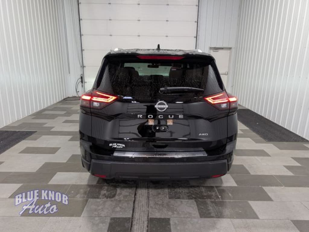 Used 2025 Nissan Rogue SV SUV