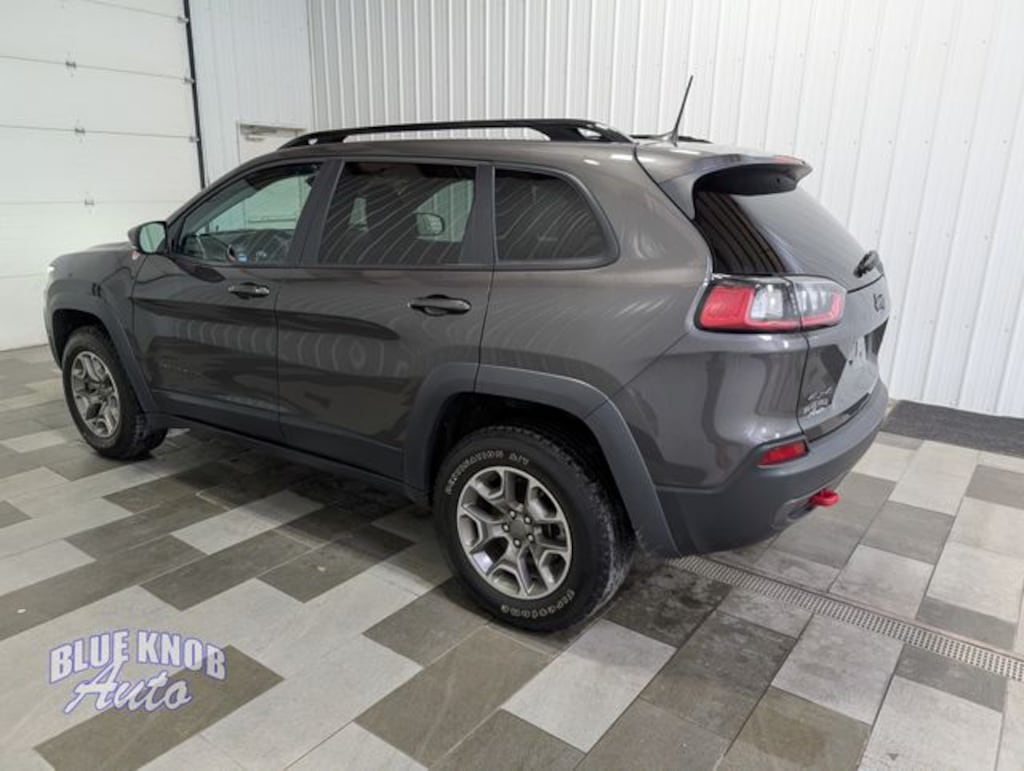 Used 2022 Jeep Cherokee Trailhawk SUV