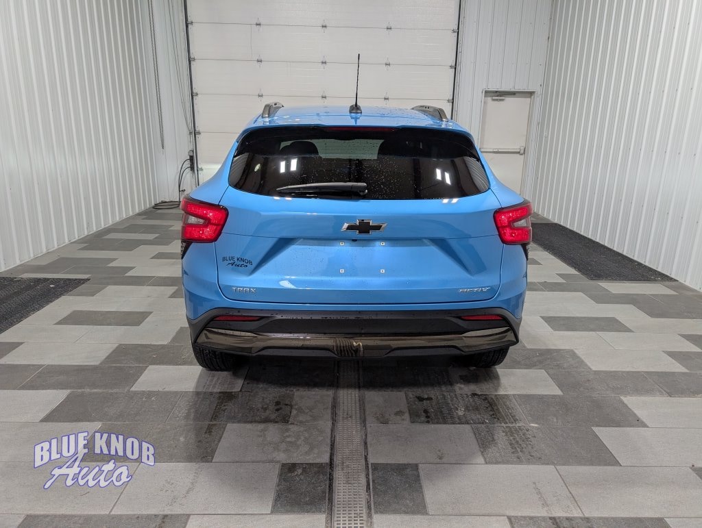 Used 2025 Chevrolet Trax Activ SUV