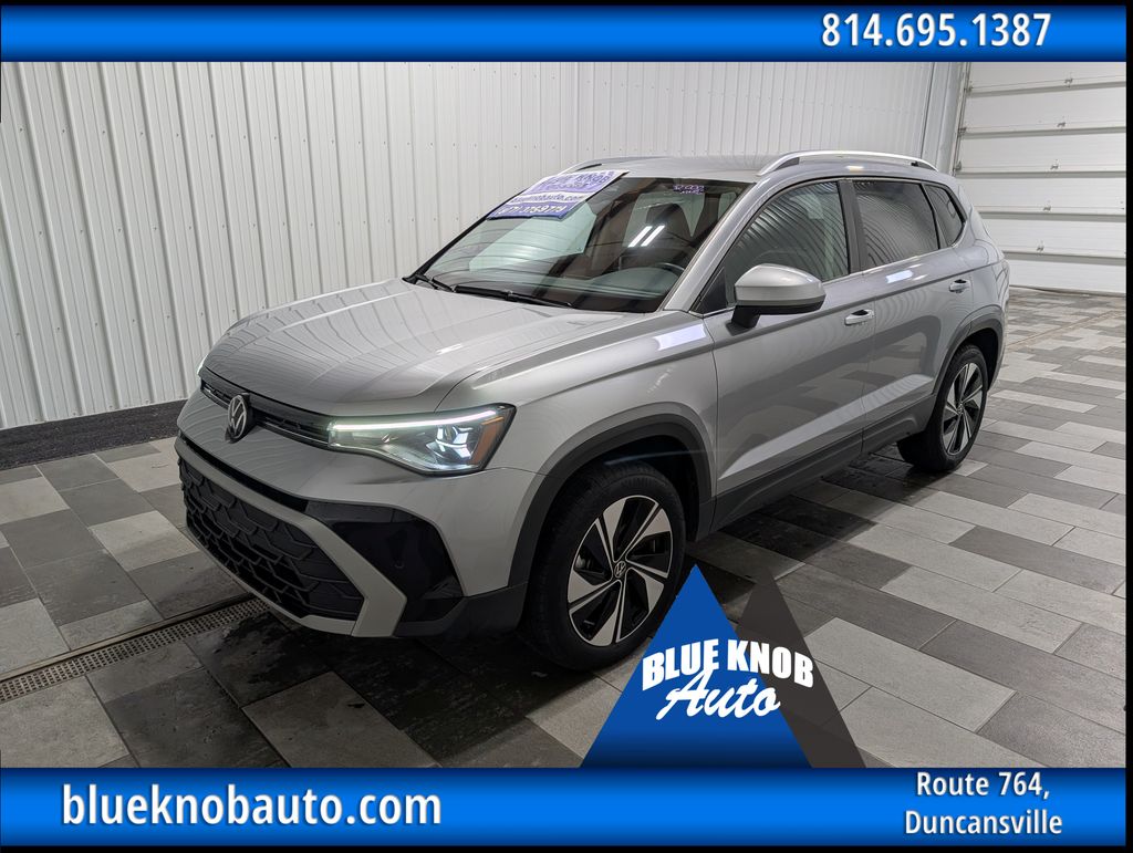 2025 Volkswagen Taos SE