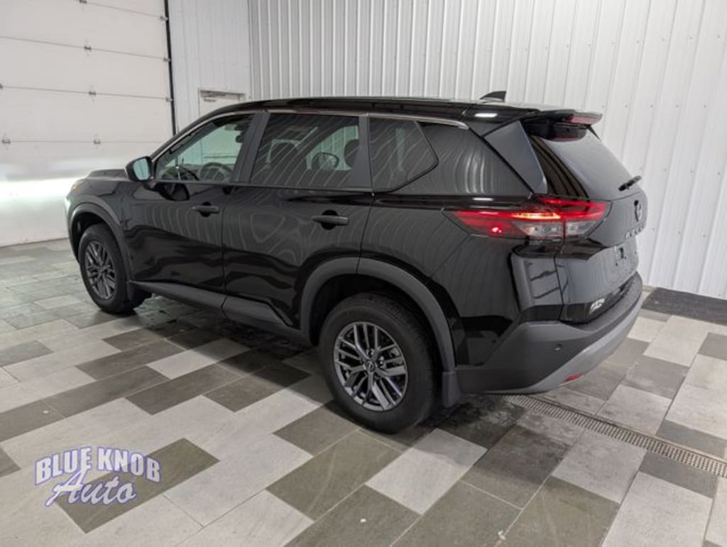Used 2023 Nissan Rogue S SUV