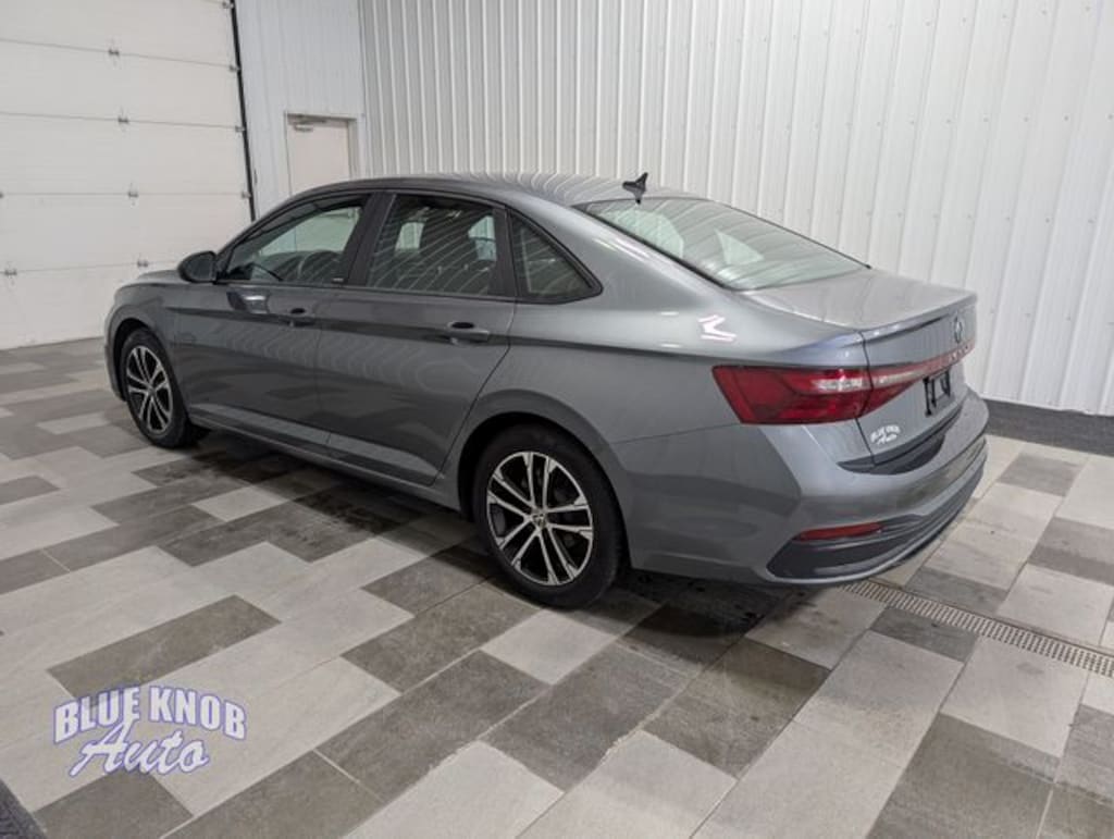 Used 2025 Volkswagen Jetta 1.5T Sport Sedan