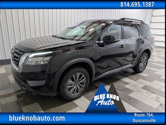 2025 Nissan Pathfinder SV 4WD's photo
