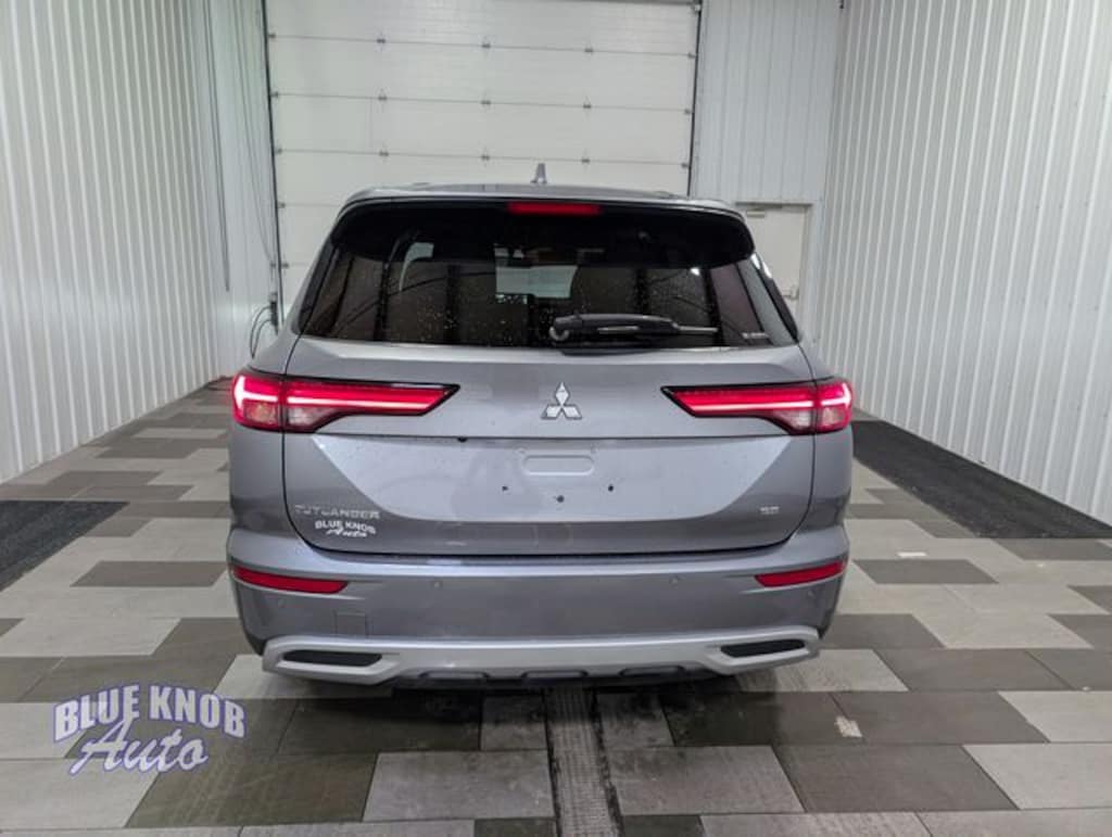 Used 2024 Mitsubishi Outlander SE SUV