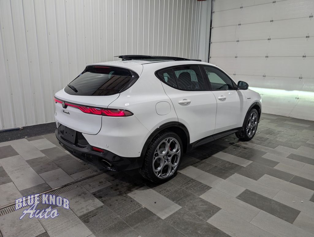 Used 2024 Alfa Romeo Tonale Veloce SUV