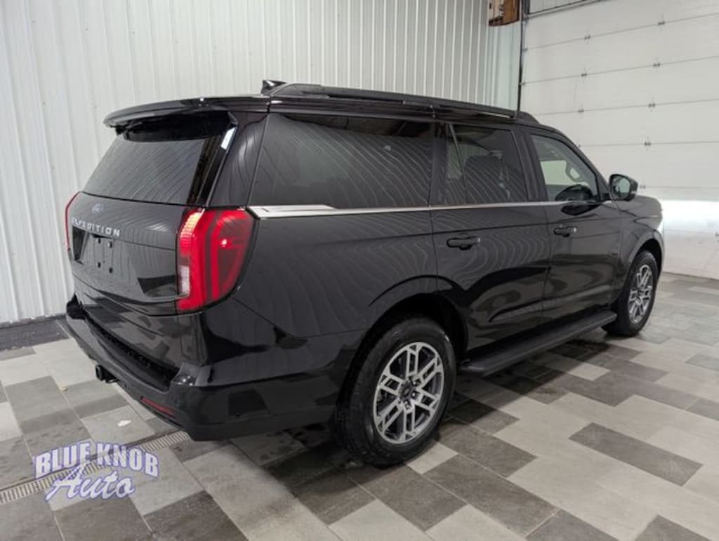Used 2025 Ford Expedition Active SUV