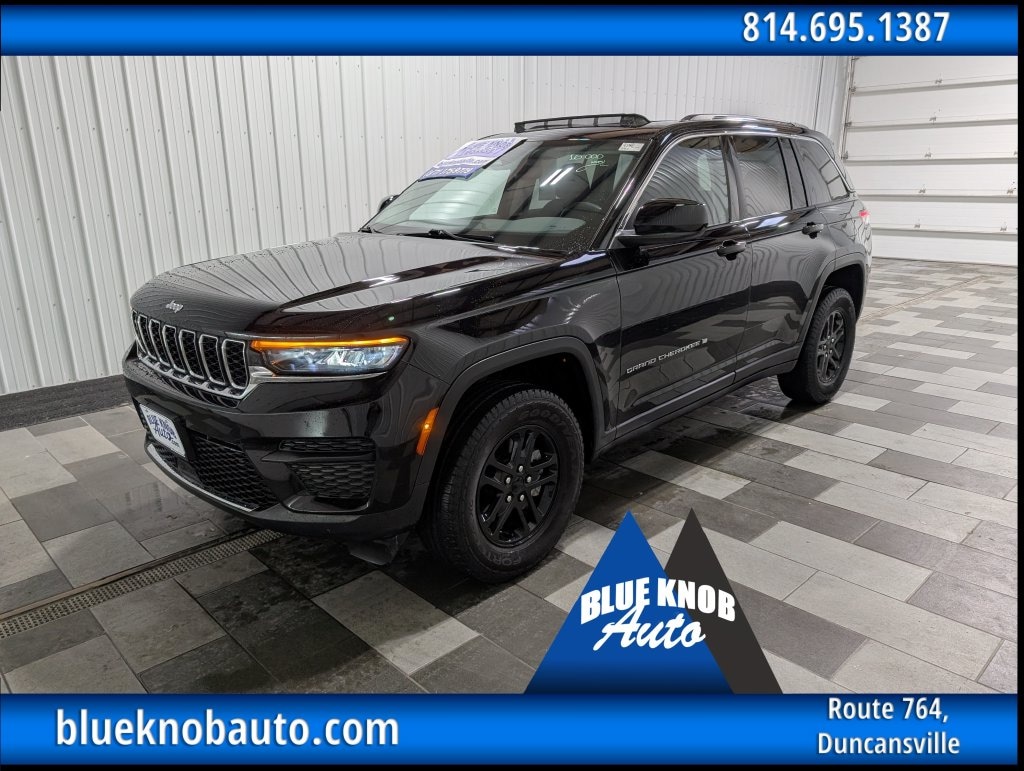 Used 2023 Jeep Grand Cherokee Laredo SUV