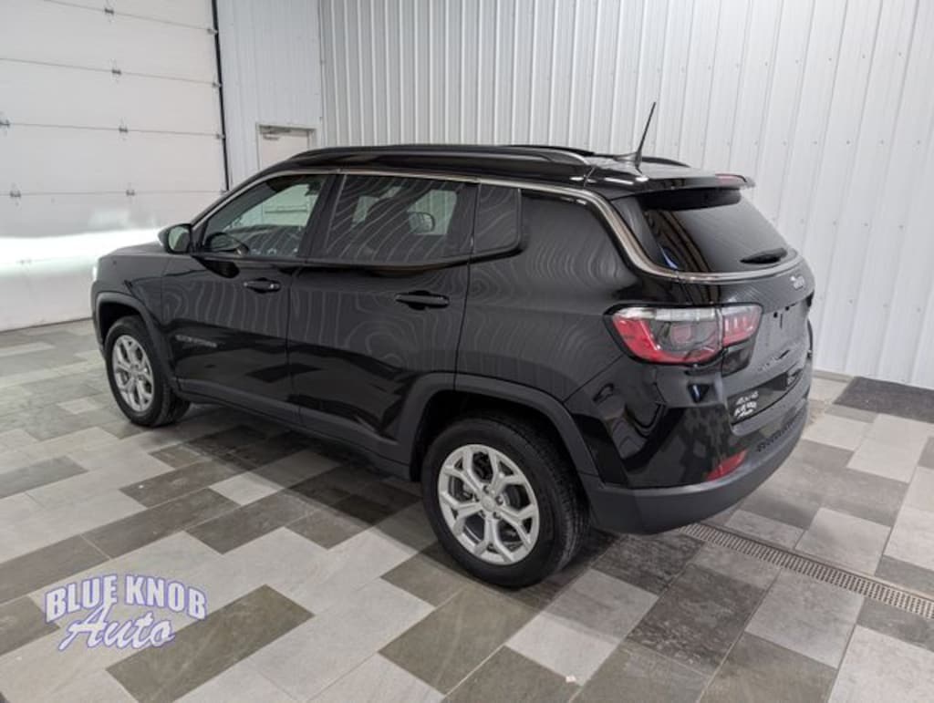 Used 2024 Jeep Compass Latitude SUV