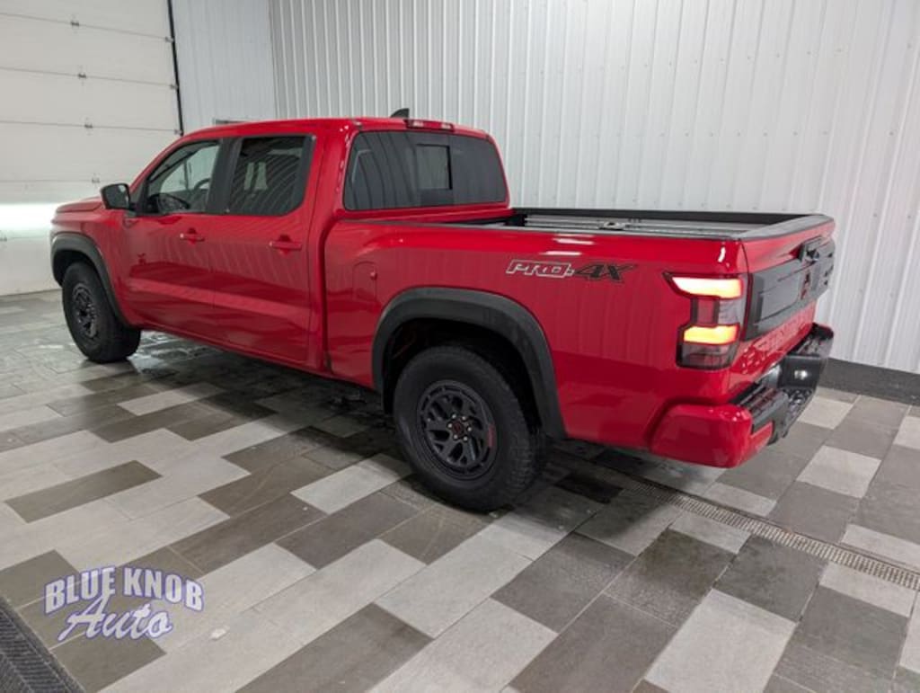 Used 2025 Nissan Frontier PRO-4X Truck