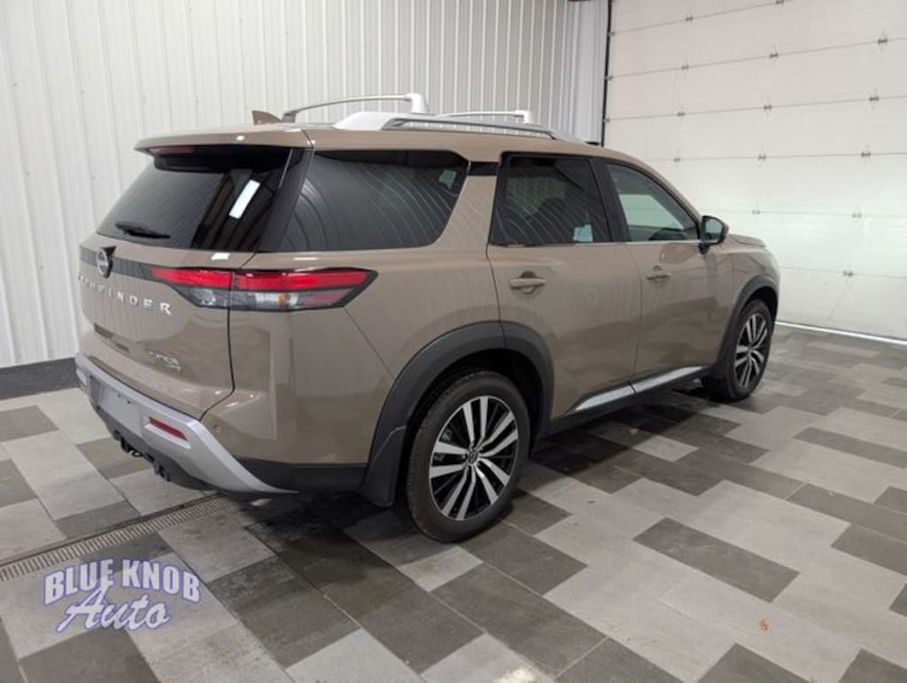 Used 2025 Nissan Pathfinder Platinum SUV