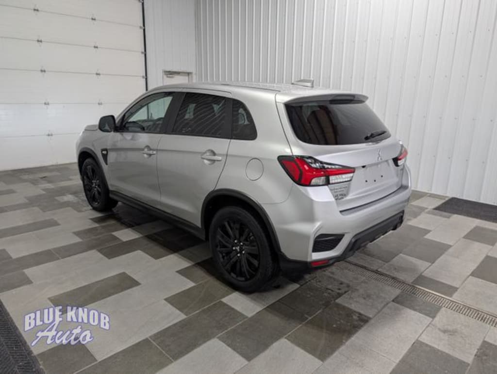 Used 2025 Mitsubishi Outlander Sport 2.0 LE SUV