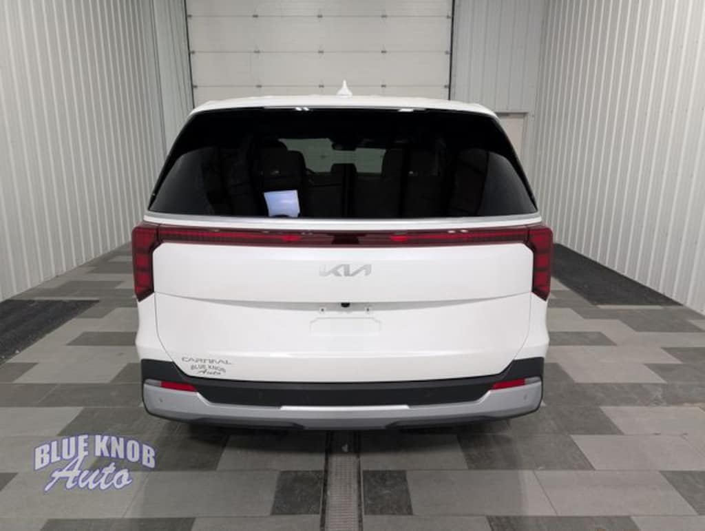 Used 2026 Kia Carnival LXS Minivan/Van