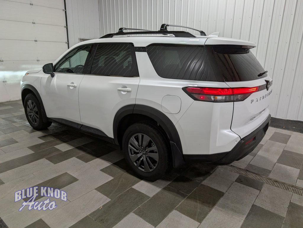 Used 2025 Nissan Pathfinder SV SUV