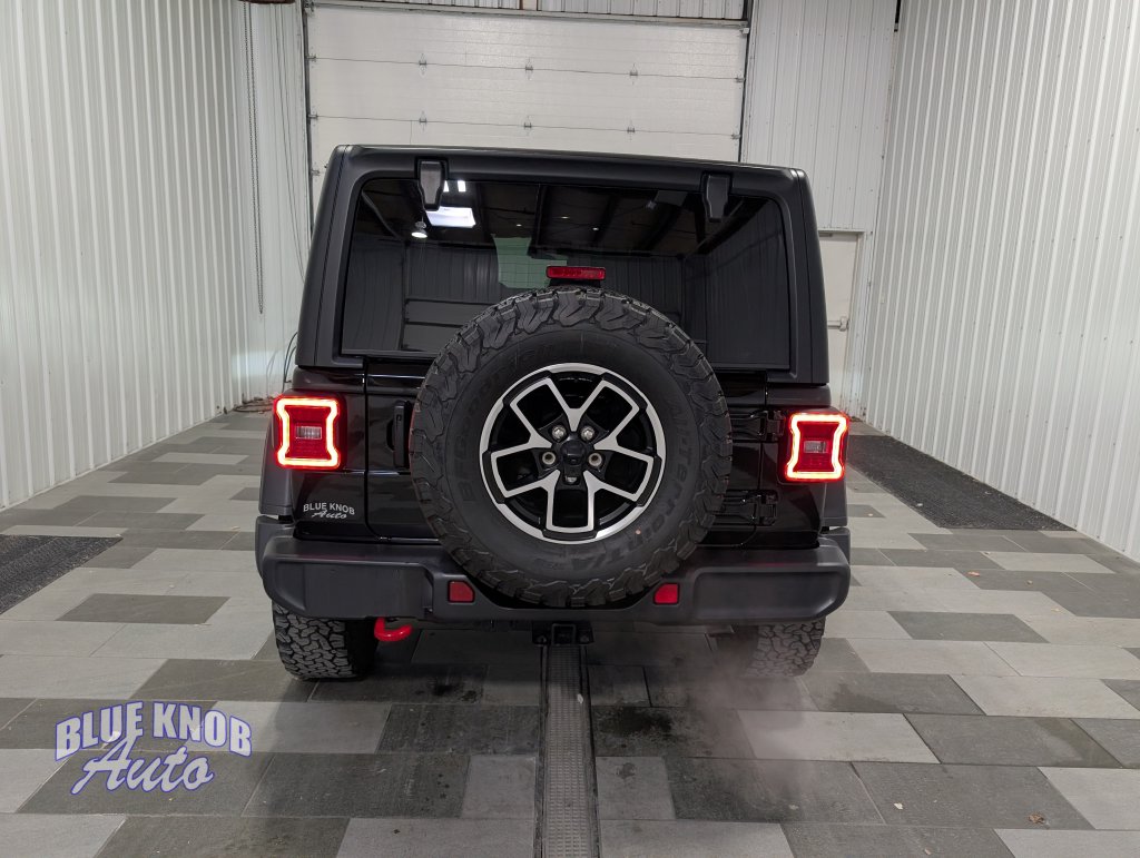 Used 2025 Jeep Wrangler Rubicon SUV