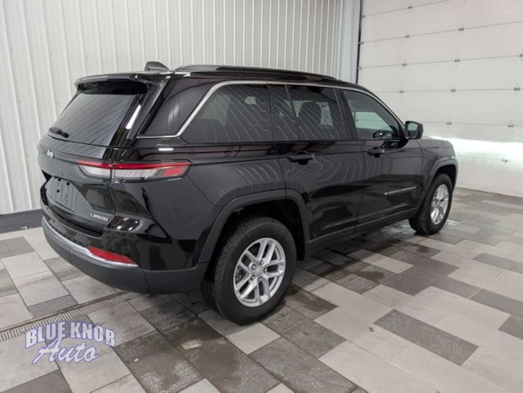 Used 2025 Jeep Grand Cherokee Laredo SUV