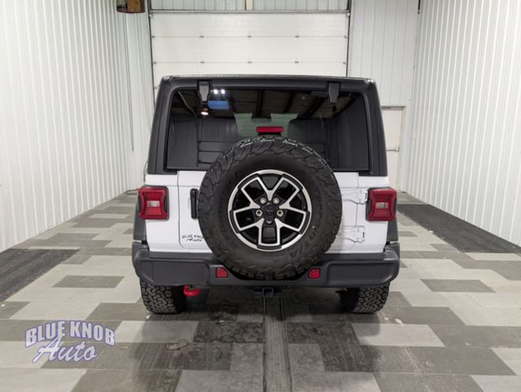 Used 2025 Jeep Wrangler Rubicon SUV