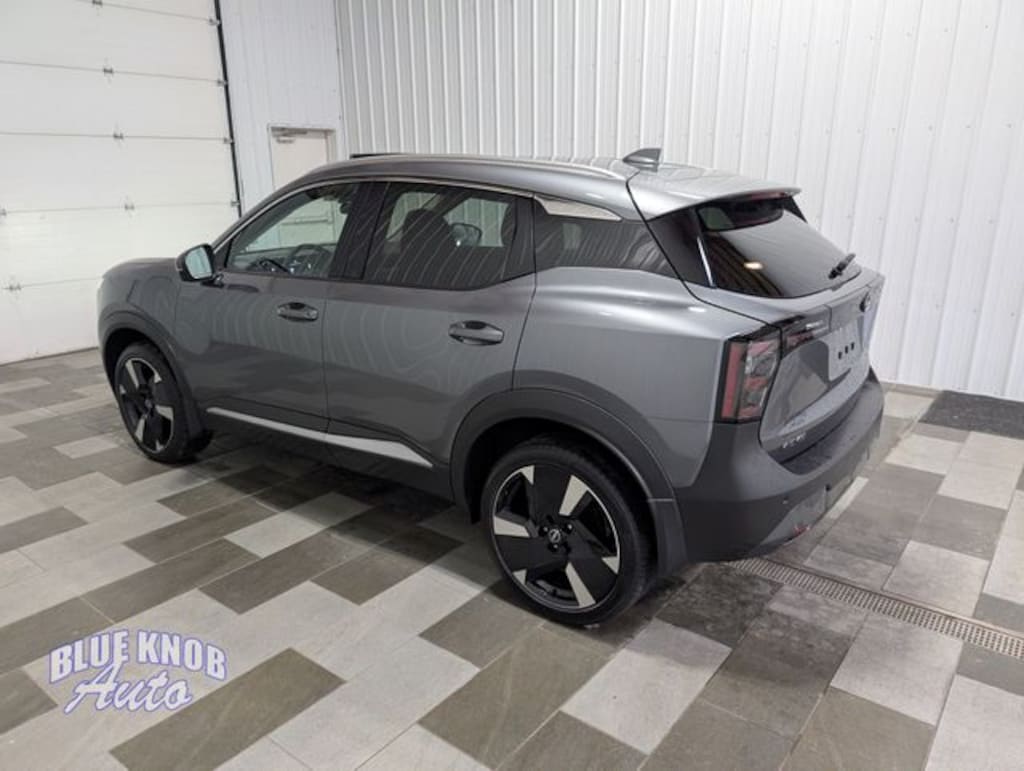 Used 2025 Nissan Kicks SR SUV