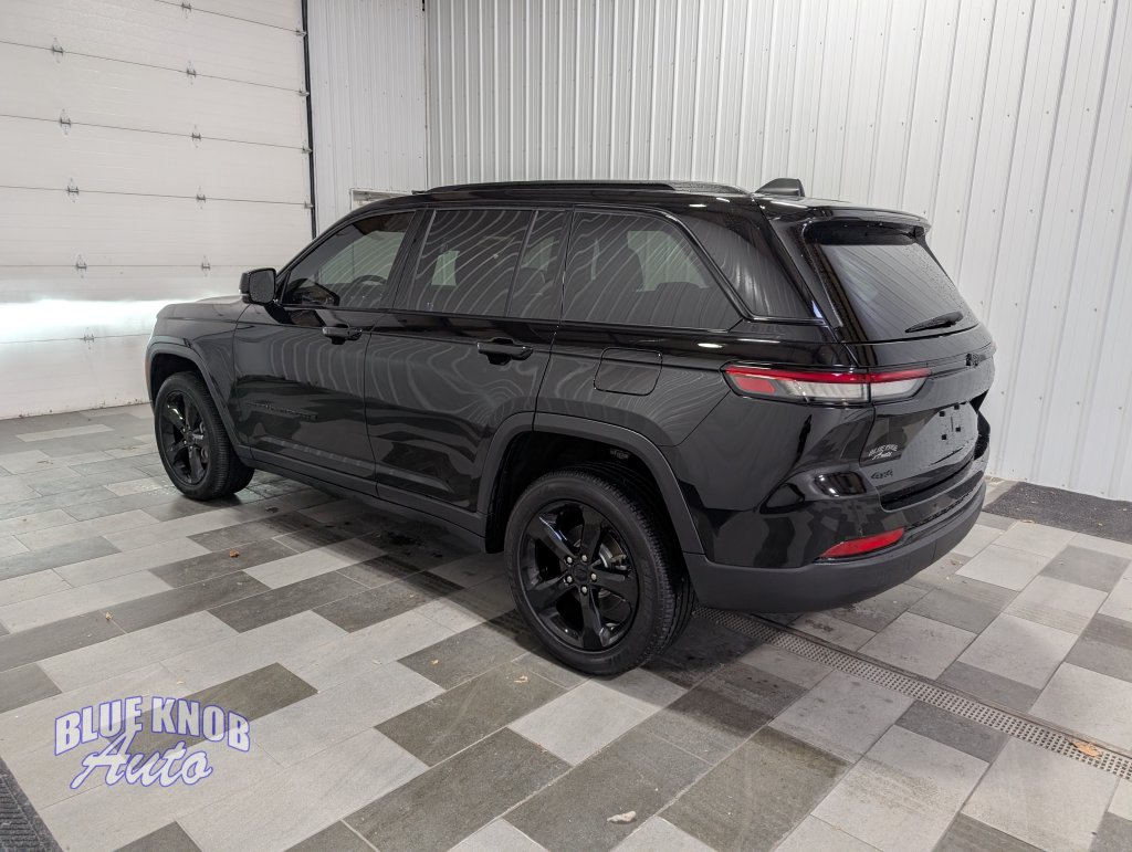 Used 2023 Jeep Grand Cherokee Altitude X SUV