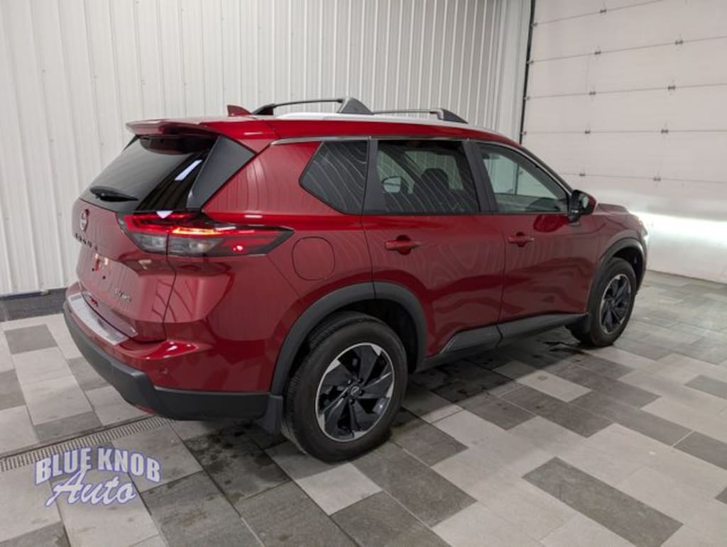 Used 2024 Nissan Rogue SV SUV