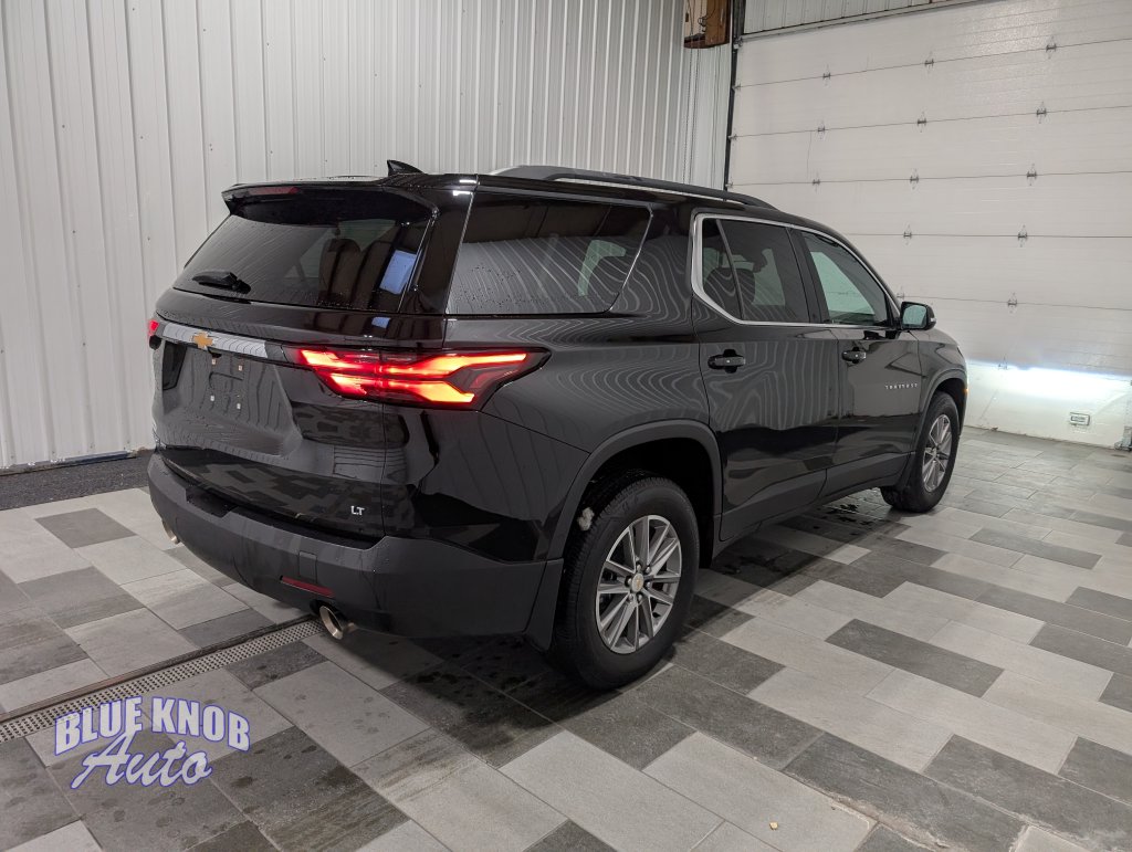 Used 2023 Chevrolet Traverse LT SUV