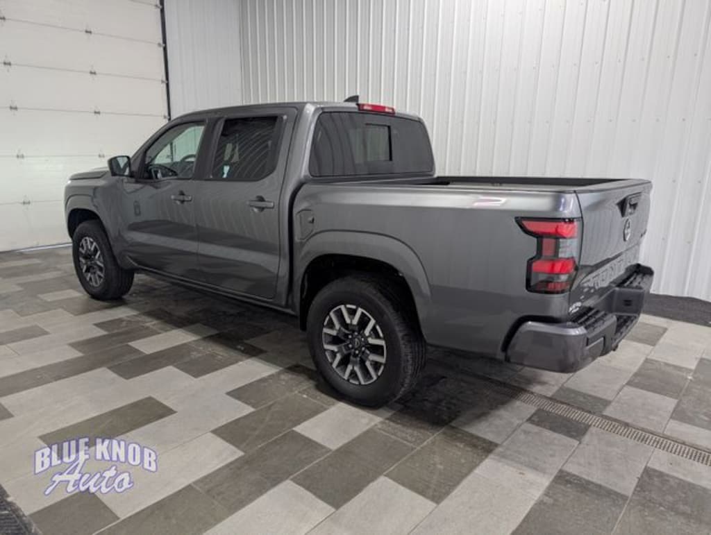 Used 2025 Nissan Frontier SL Truck