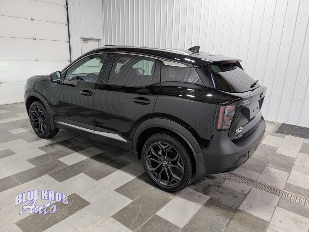 Used 2026 Nissan Kicks SR SUV