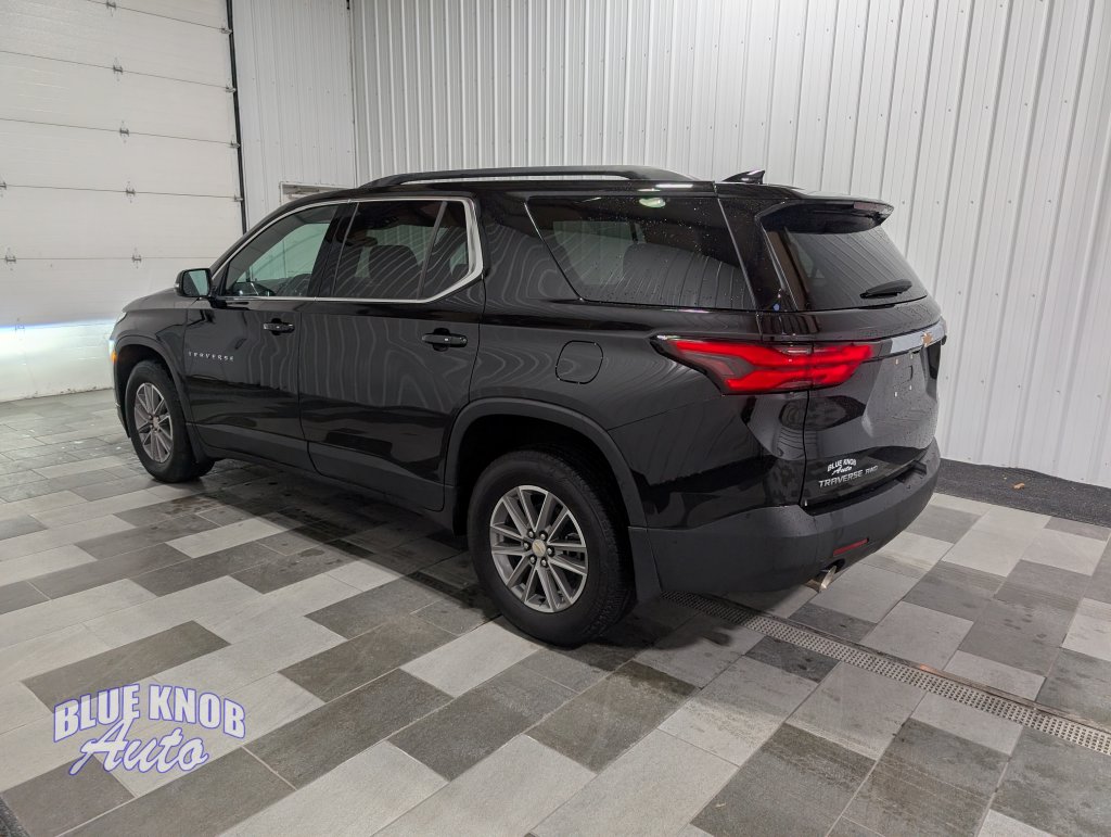 Used 2023 Chevrolet Traverse LT SUV