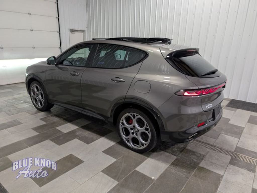 Used 2024 Alfa Romeo Tonale Veloce SUV