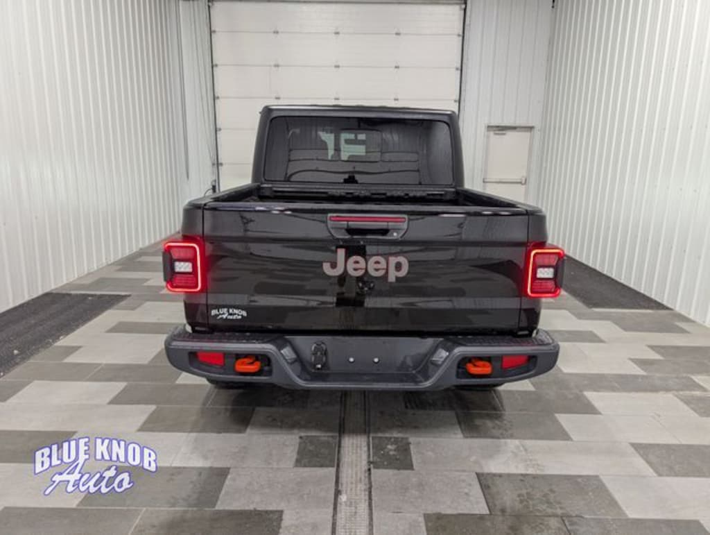 Used 2023 Jeep Gladiator Mojave Truck