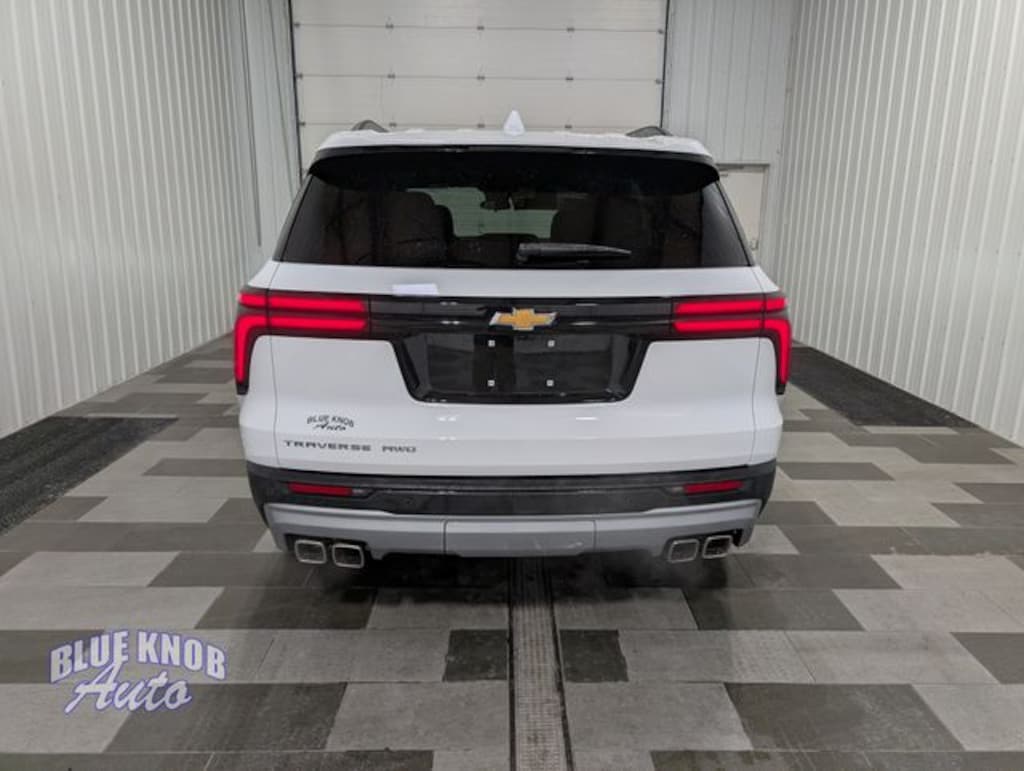 Used 2026 Chevrolet Traverse LT SUV