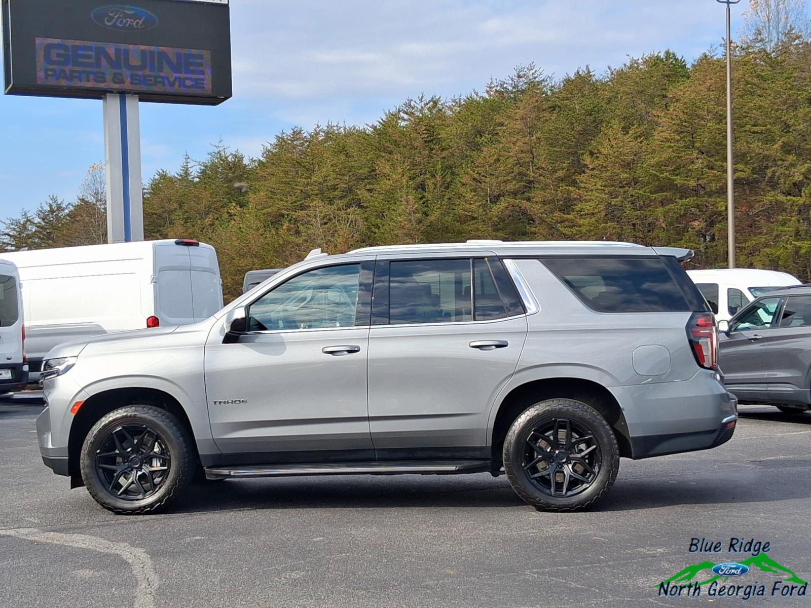 2023 Chevrolet Tahoe LS photo 2