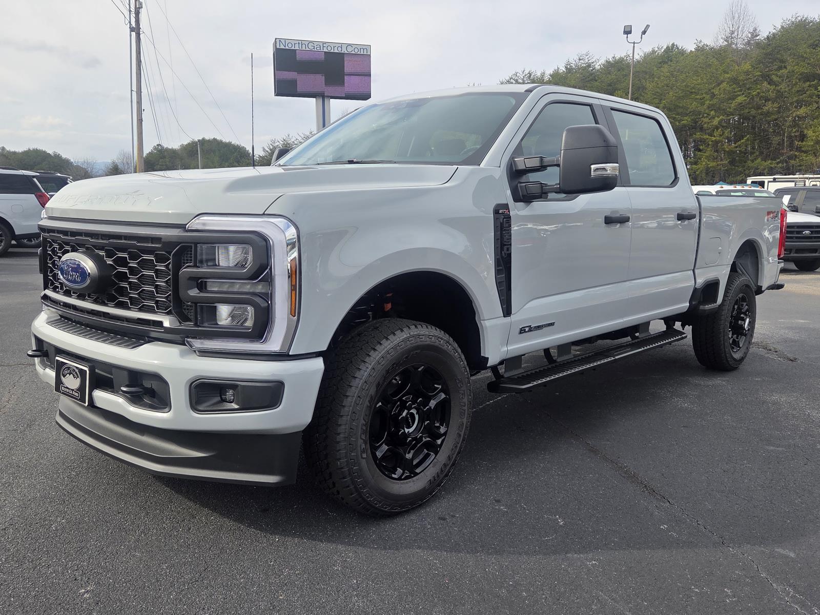 2026 Ford F-350 Super Duty XL's photo