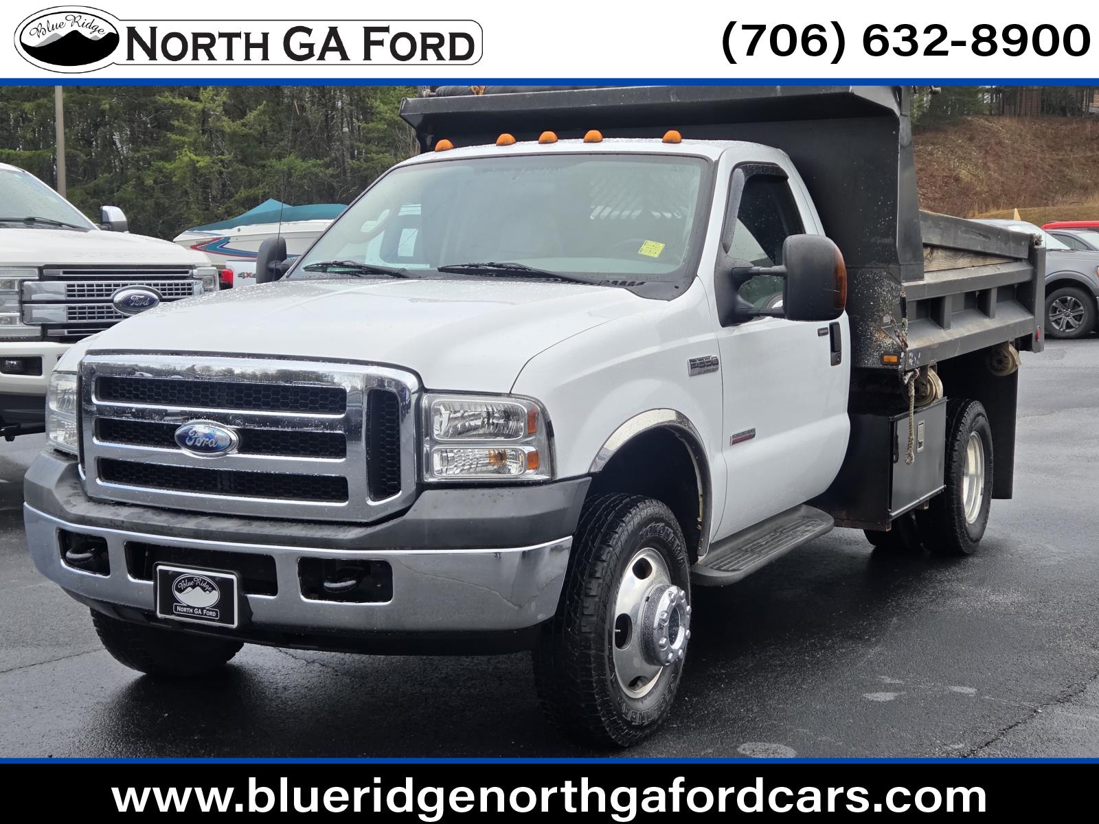 2006 Ford F-350 Super Duty Chassis Cab XL