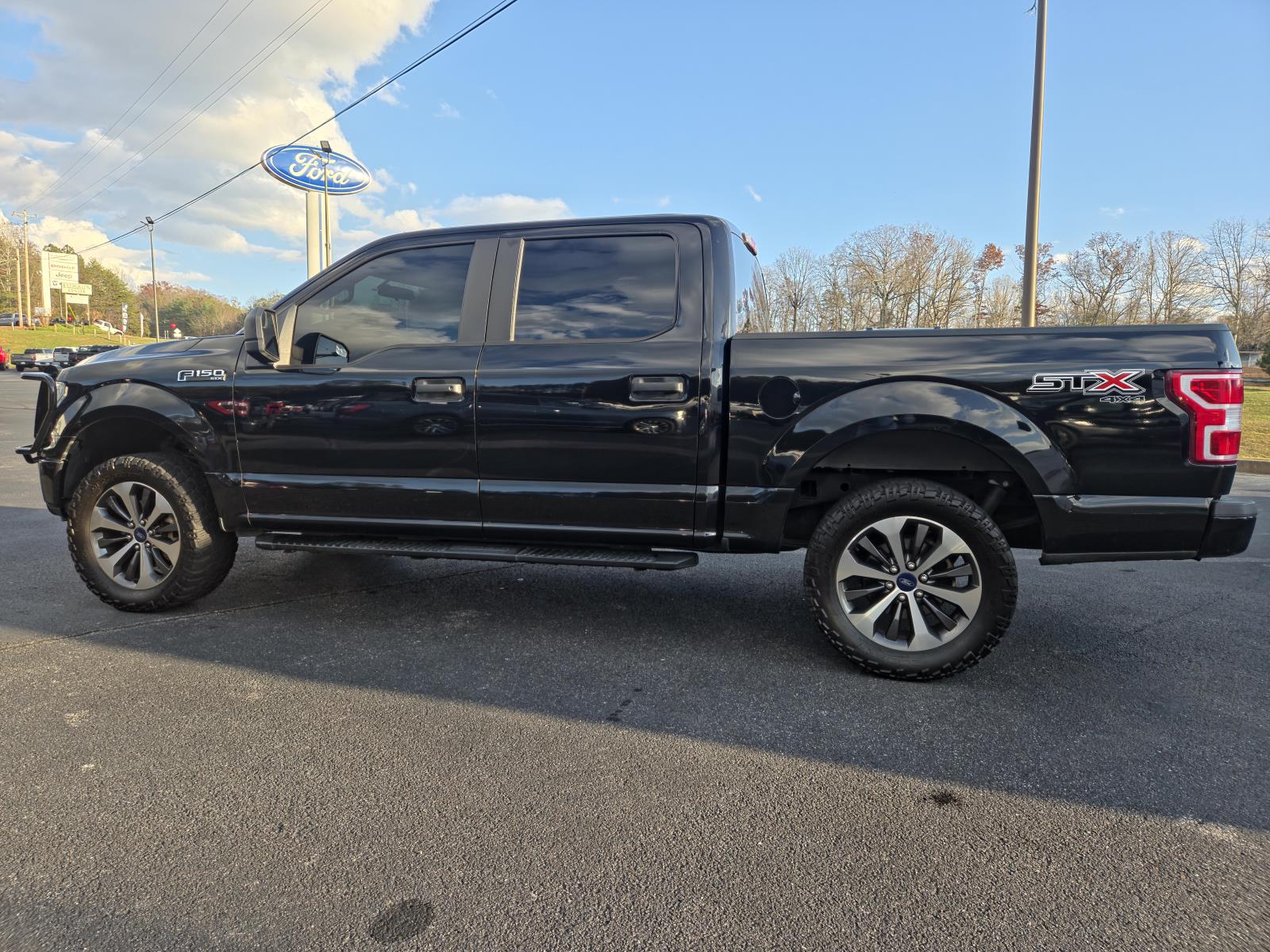 2019 Ford F-150 XL's photo