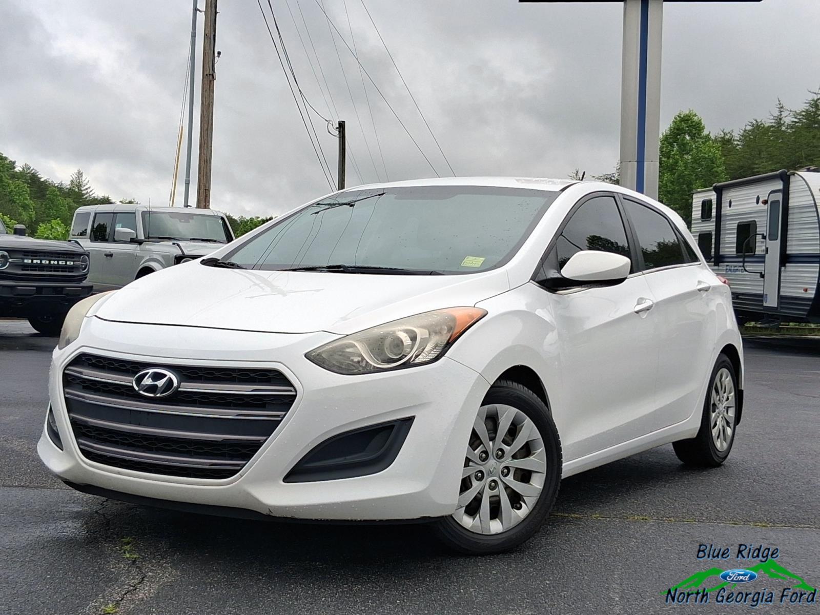 2016 Hyundai Elantra GT 2.0L 6-Speed A/T's photo