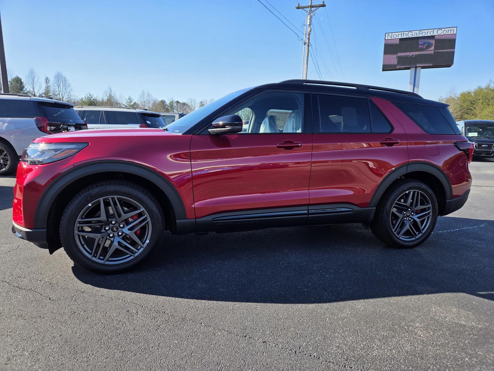 2026 Ford Explorer ST's photo