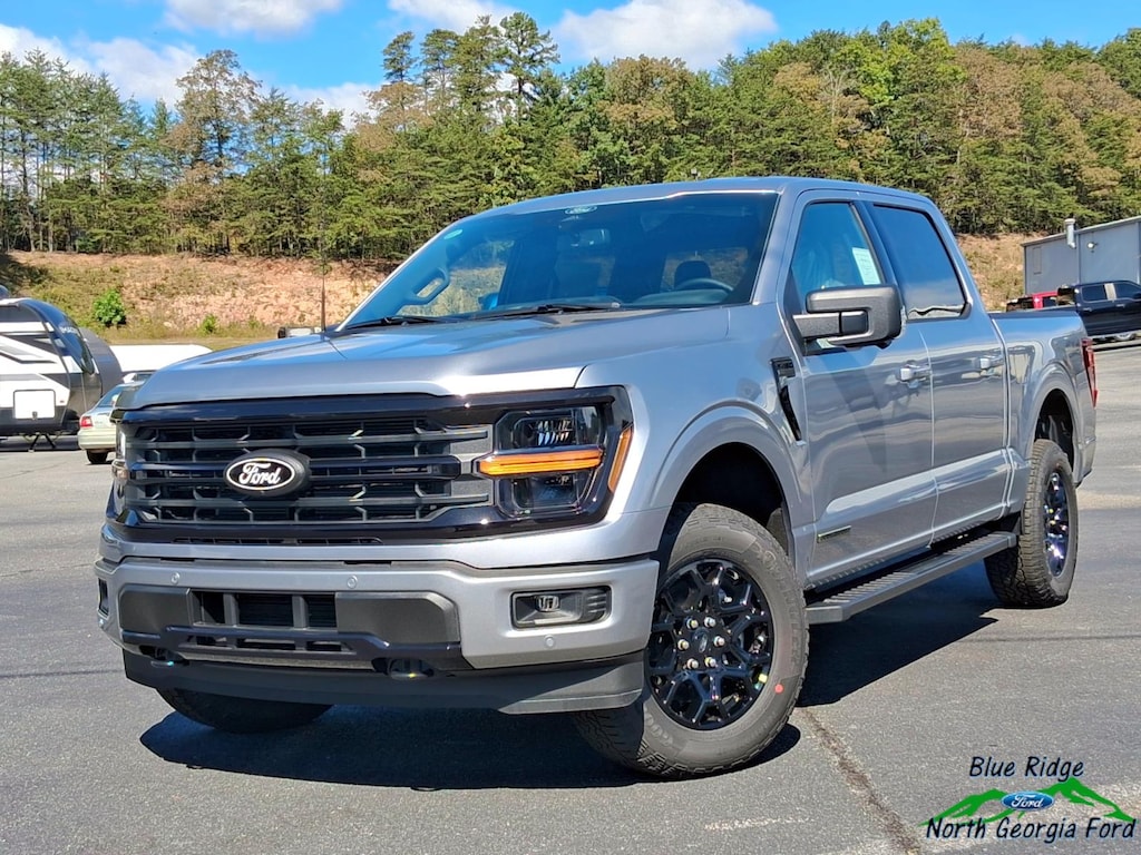 New 2025 Ford F-150 XLT 4WD SuperCrew 5.5 Box w 3.5L  EcoBoost Crew Cab Pickup