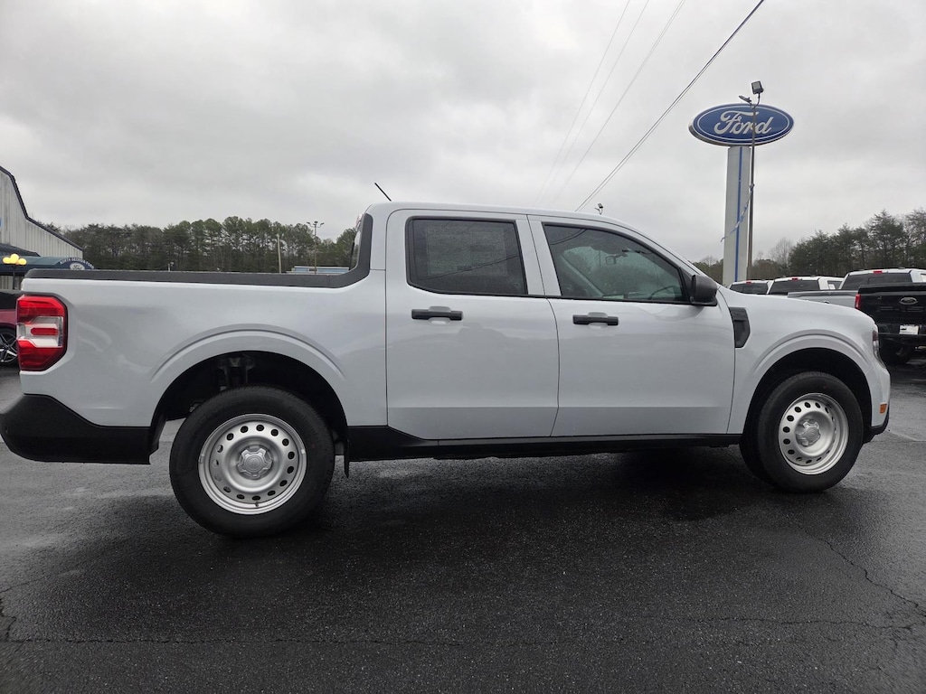 New 2025 Ford Maverick XL Crew Cab Pickup