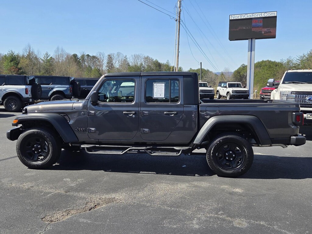 Used 2025 Jeep Gladiator Sport 4x4 Crew Cab Pickup