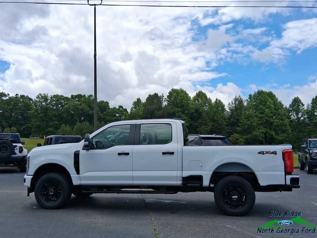 New 2026 Ford Super Duty F-350 SRW XL 4WD Crew Cab 6.75 Box 7.3 gas Crew Cab Pickup