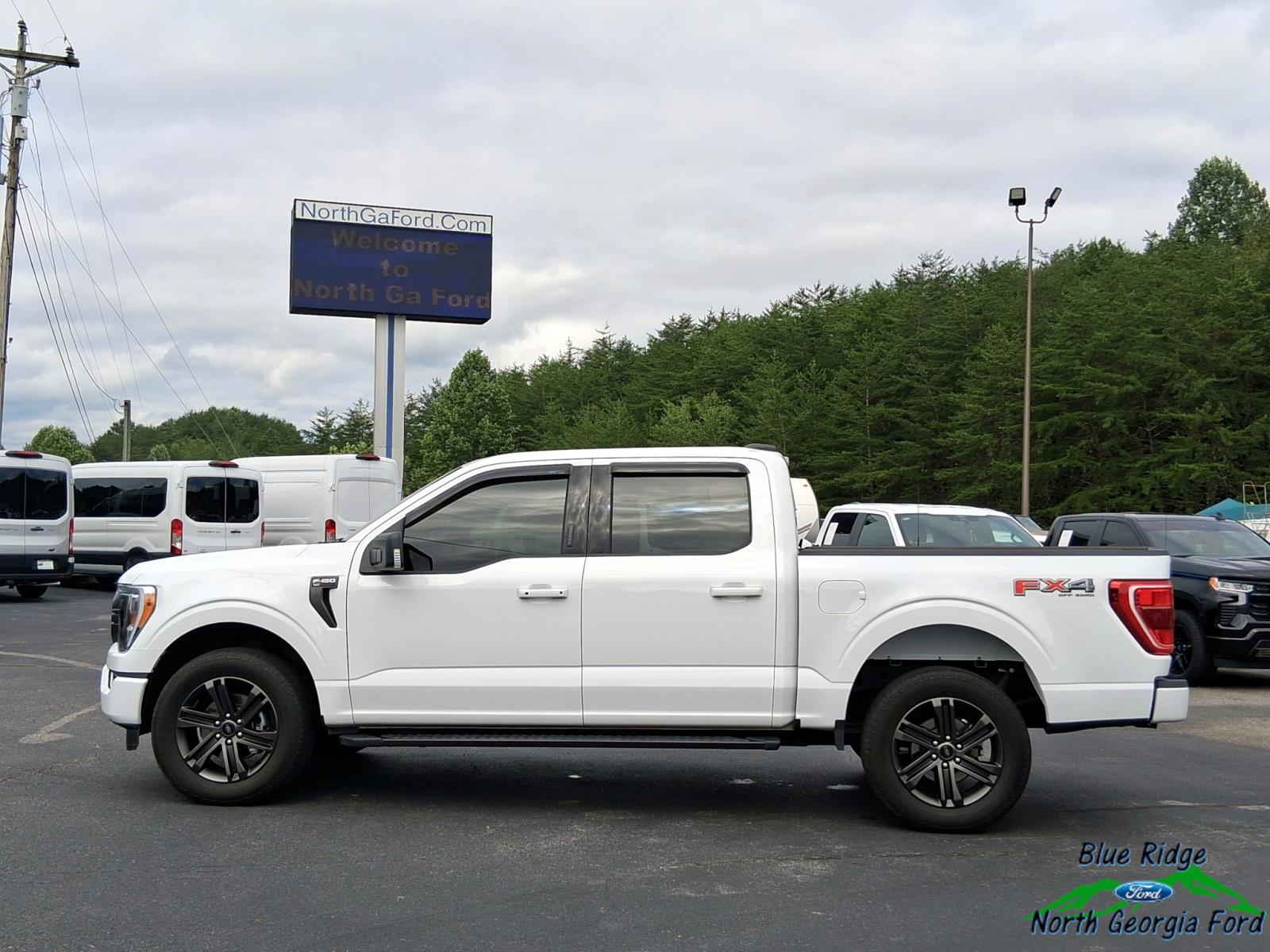 2022 Ford F-150 XLT photo 2