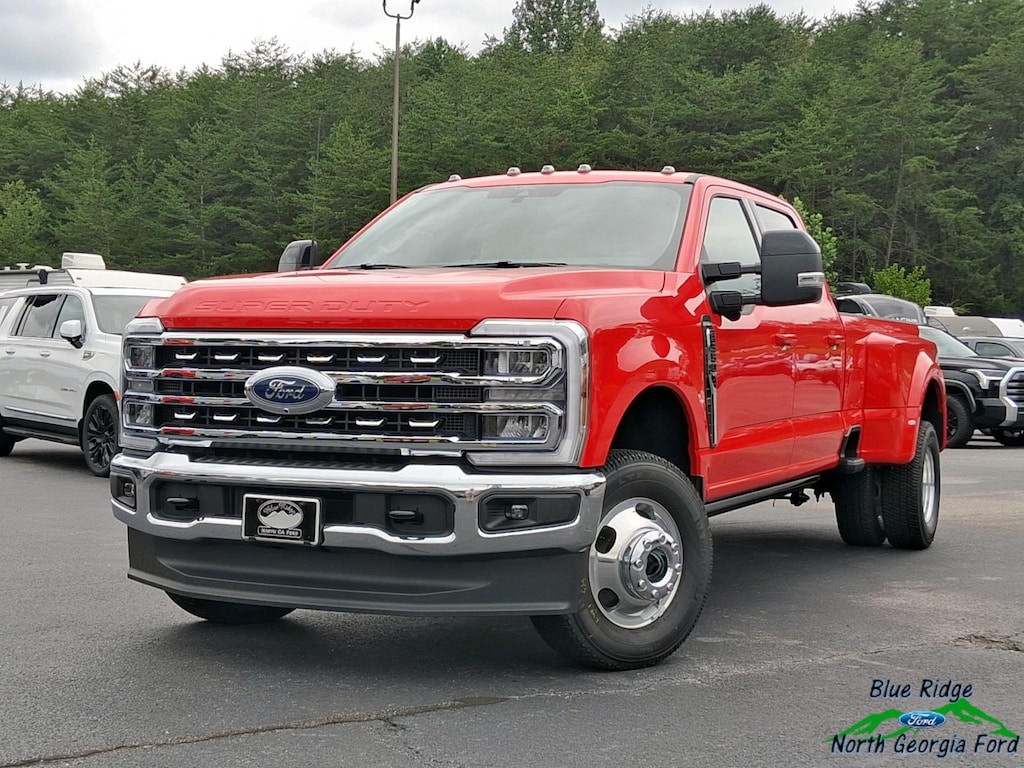 New 2025 Ford Super Duty F-350 DRW LARIAT 4WD Crew Cab 8 Box w/6.7L Diesel Crew Cab Pickup