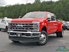 2025 Ford Super Duty F-350 DRW LARIAT 4WD Crew Cab 8 Box w/6.7L Diesel Crew Cab Pickup