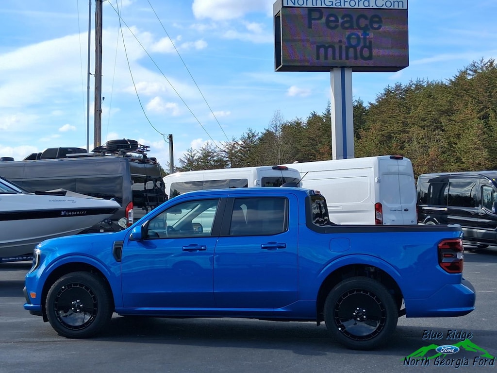 New 2025 Ford Maverick Lobo Crew Cab Pickup